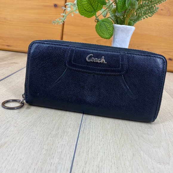 Coach Black Women's Wallet - Picture 1 of 9